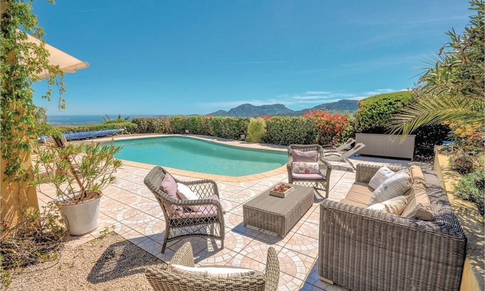 Les Adrets-de-l'Esterel House | 5 bedroom accommodation in Les Adrets d l´Esterel