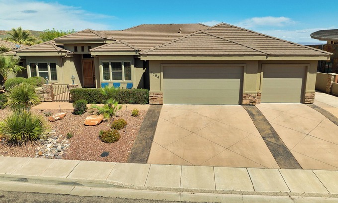 Green Springs House | 5 Bedrooms with Heated Private Pool, Last minute rates are posted!