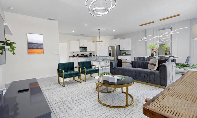 Sunridge Woods House | 5 Bedroom/4.5 Bathroom Solterra Resort (7869 OR)