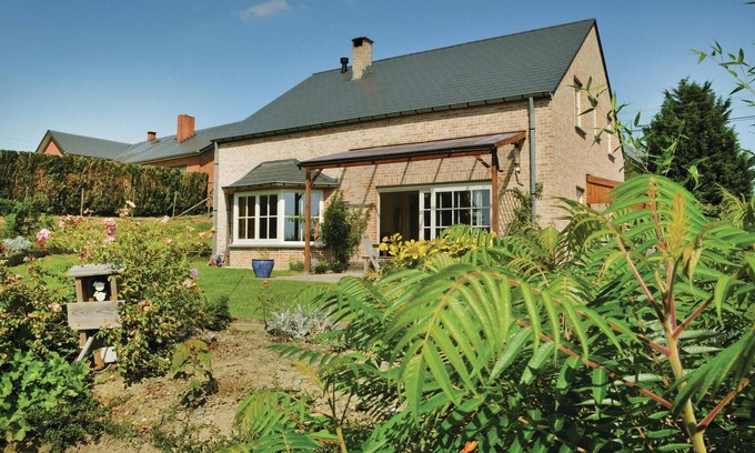 Somme-Leuze House | 5 bedroom accommodation in Somme-Leuze