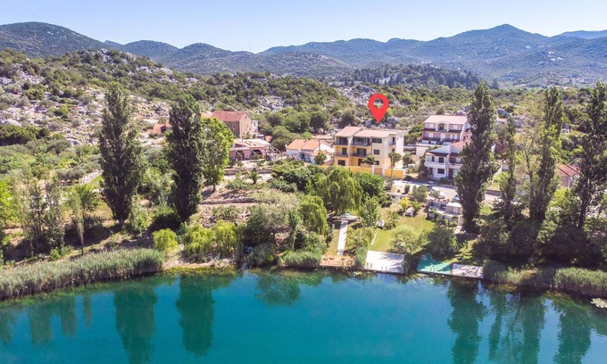 Ploce House | 5 bedroom accommodation in Bacina