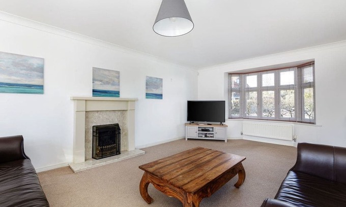 Longhoughton Cottage | 5 bedroom accommodation in Longhoughton, near Alnwick