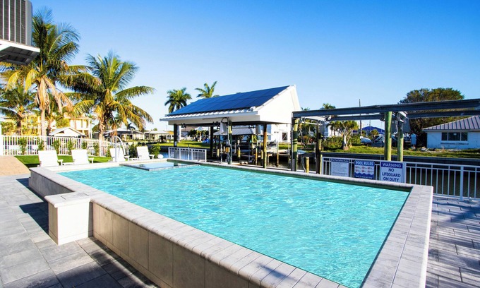 South Island House | 5 Bedroom - Luxury Home - Close to Beach - Lemon Drop Home