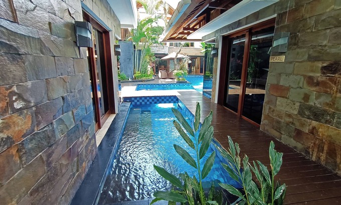 Dyanapura Villa | 5 Bedroom luxury villa in the heart of Seminyak