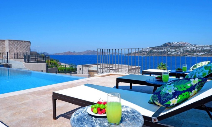 Koyunbaba Villa | 5 Bedroom Luxury Villa with Private Pool and Private Beach in Bodrum-Gumusluk