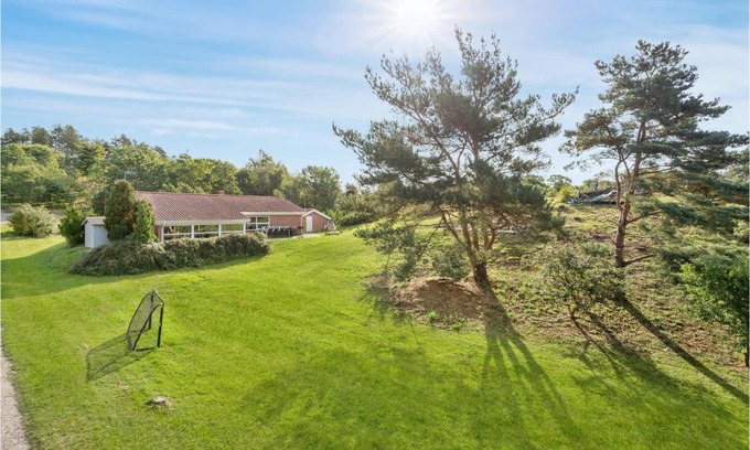 Handrup Strand House | 5 Bedroom Pet Friendly Home In Ebeltoft