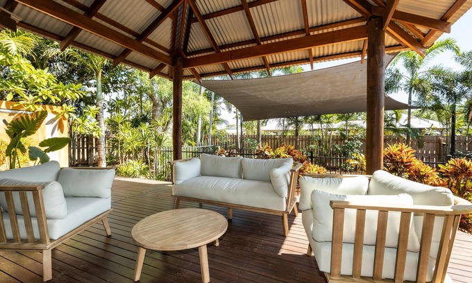 Cable Beach House | 5 Bedroom with Sweeping Veranda & Private Pool