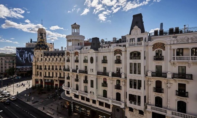 Justicia Apartment | 5 bedrooms 5 bathrooms furnished - Center - spacious with terrace