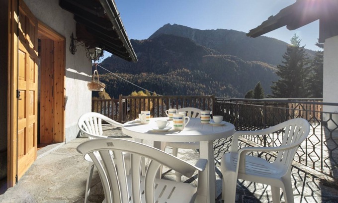 Pallenc Ski Chalet | 5' Bus to the Ski Slopes, Panoramic Chalet