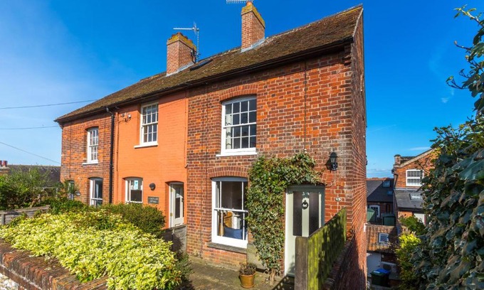 Aldeburgh House | 5 Coastguard Cottages