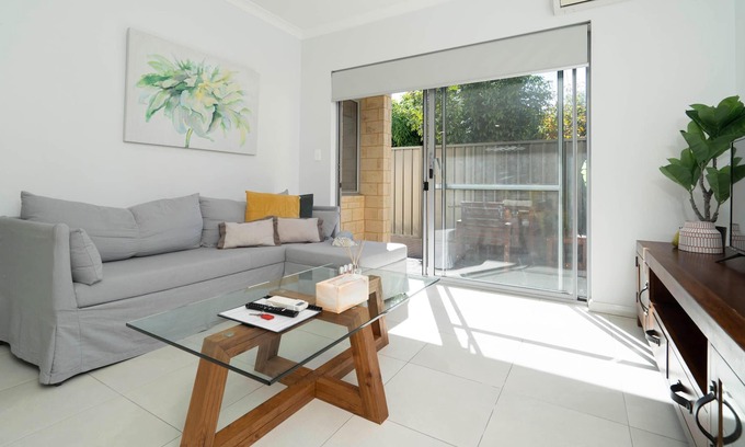 Cloverdale Apartment | 5 First Rate on Fisher 2BR 2BA parking