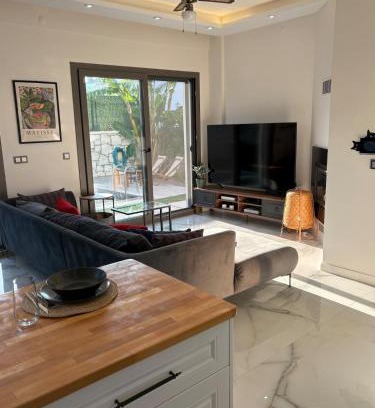 Cesme Villa | 5 km to Alacati, Luxury Villa with Garden and Pool