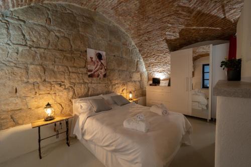 Cluj-Napoca City Centre Apartment | 5* luxury in Unirii square.
