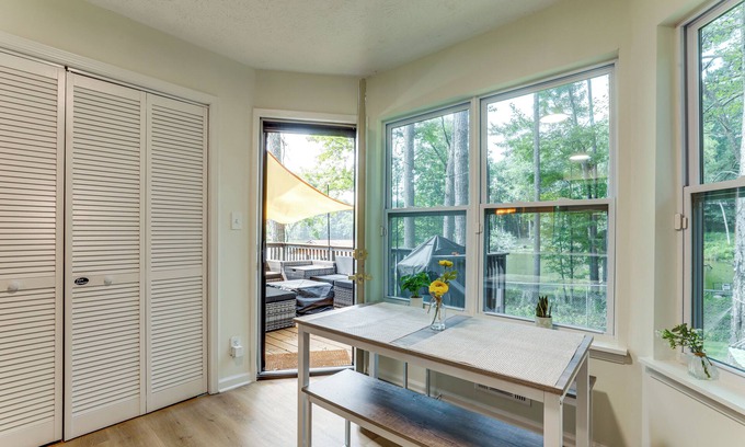 Lithonia Cottage | 5 Mi to Stone Mountain: Lakefront Family Home