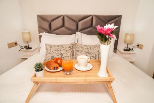 Quartier Des Mimosas Apartment | 5 min drive from Train Station with Parking, Air Conditioning & IPTV -Ideal for CAN 2025