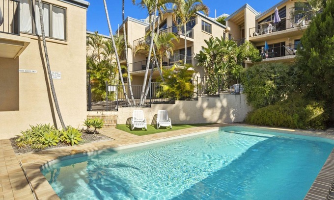 Noosa Heads Apartment | 5 Minute walk to Hastings Street - Unit 9 Descola 6 Noosa Drive