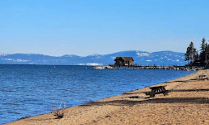 Round Hill Village Resort | 5 minute walk to Lake Tahoe - Beautiful South Lake Tahoe Resort