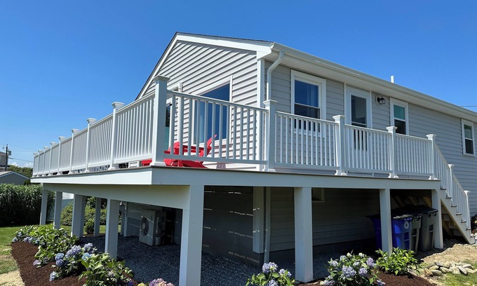 Point Judith House | 5 Minute Walk to Top RI Beach - Huge Deck - Amazing Location - 4 Bedroom
