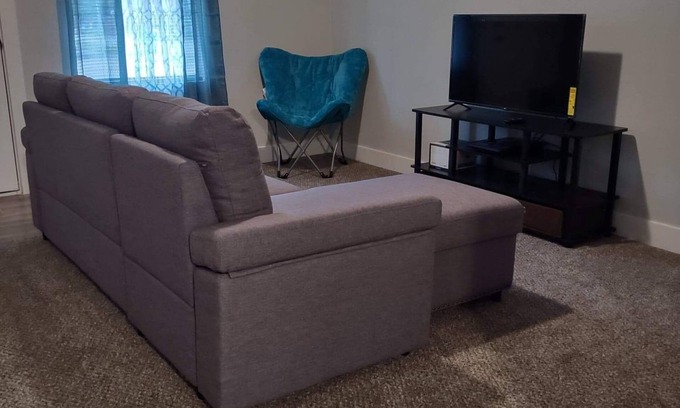 Mineral Wells House | 5 Minutes from Downtown! Cheerful Four Bedroom Home