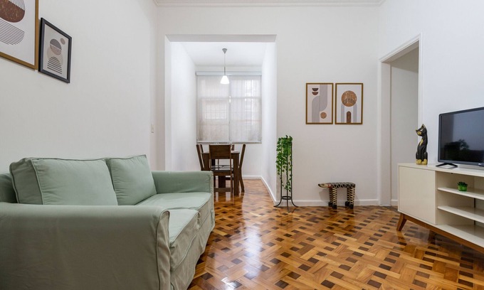 Leblon Apartment | 5 minutes from Leblon Beach | AP102