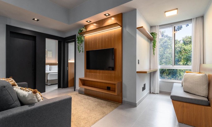 Leblon Apartment | 5 minutes from Leblon Beach | AP302