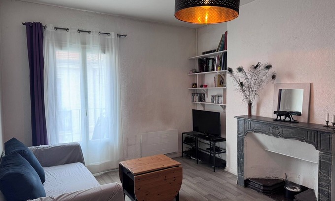 Gares Apartment | 5 minutes from Place de la Comédie-Charming 2-bedroom apartment