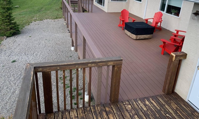 Division No. 3 Villa | 5 minutes from Waterton - sleeps 16 - WCV Unit C