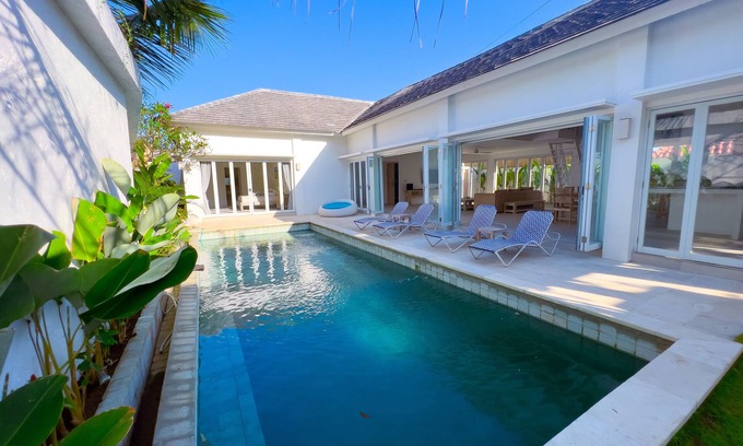 Pecatu Villa | 5 minutes to bingin beach & padang padang beach!