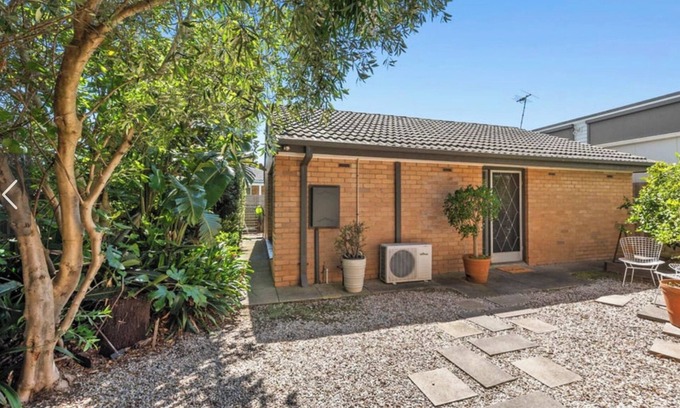 Mornington House | 5 minutes to central Mornington shops. Private house with a chill vibe.