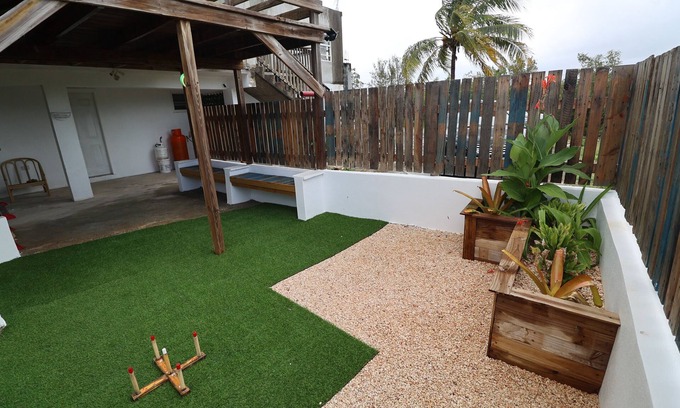Crocus Hill Apartment | 5 minutes to the valley & Crocus Bay! condo with a beautiful private courtyard.