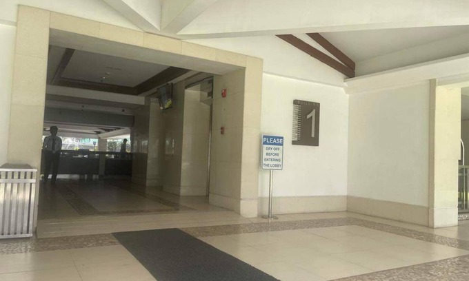 San Dionisio Condo | 5 minutes walk from condo to SM Sucat