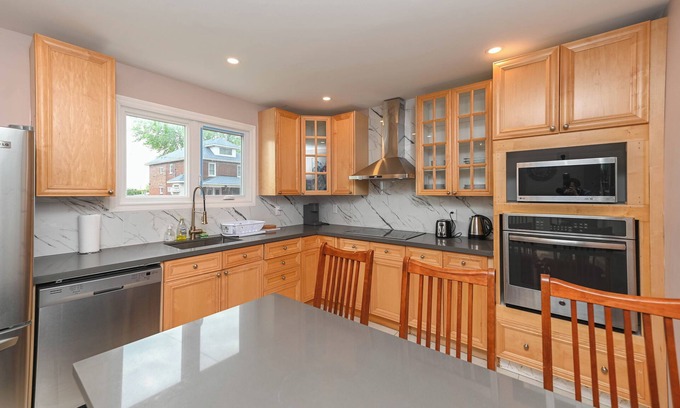 Niagara Falls House | 5 Minutes Walk to Niagara Falls