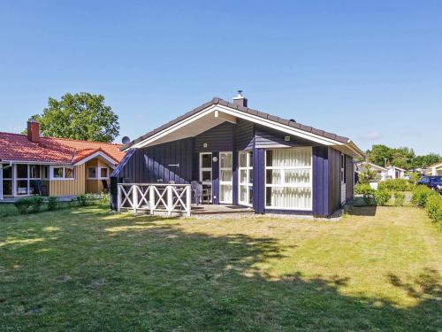 Lensterstrand House | 5 person holiday home in GROEMITZ
