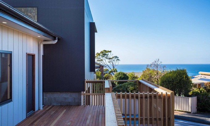 Tura Beach House | 5 Point Retreat - 3 bedroom home with ocean views- 3+ nights