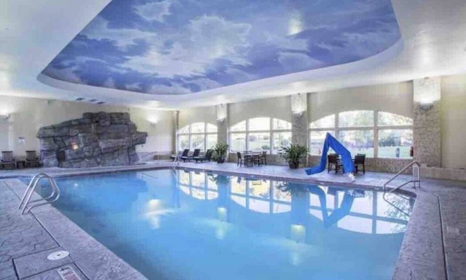Zermatt Hotel | 5-STAR ZERMATT RESORT KING SUITE ONLY 20 MINS FROM PARK CITY (#209)