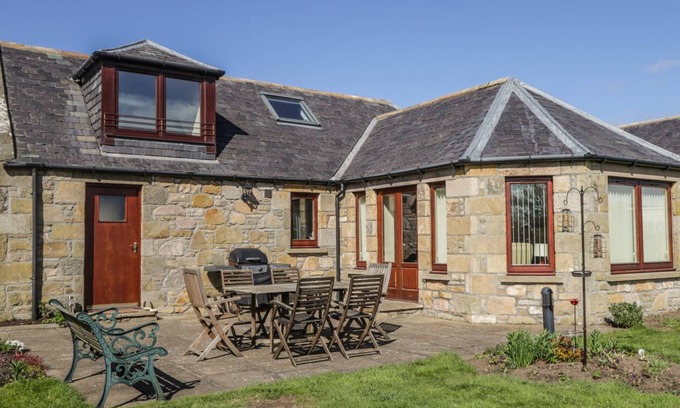Elgin Cottage | 5 Williamston Steading