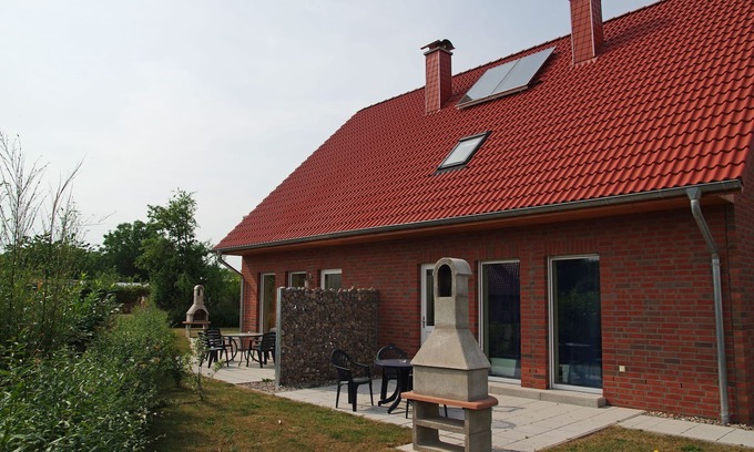 Zierow House | 5-Zimmer-Ferienhaus in Zierow mit Garten
