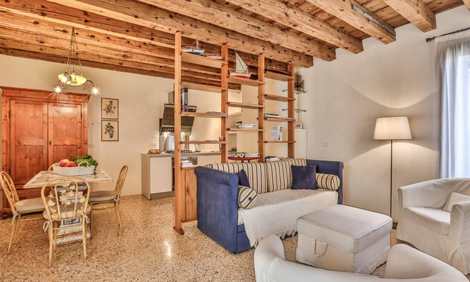 Castello Apartment | 50 m² Apartment ∙ 1 bedroom ∙ 2 guests