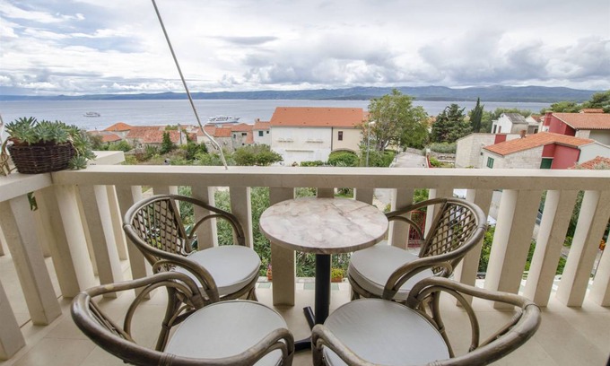 Bol Apartment | 50 m² Apartment ∙ 2 bedrooms ∙ 5 guests