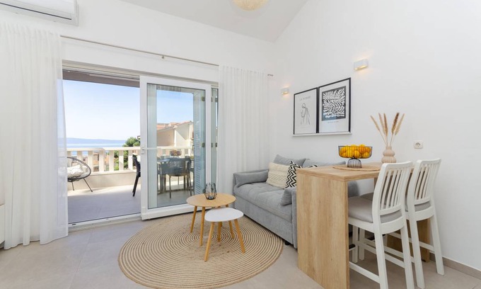 Tucepi Apartment | 50 m² Apartment ∙ 4 guests
