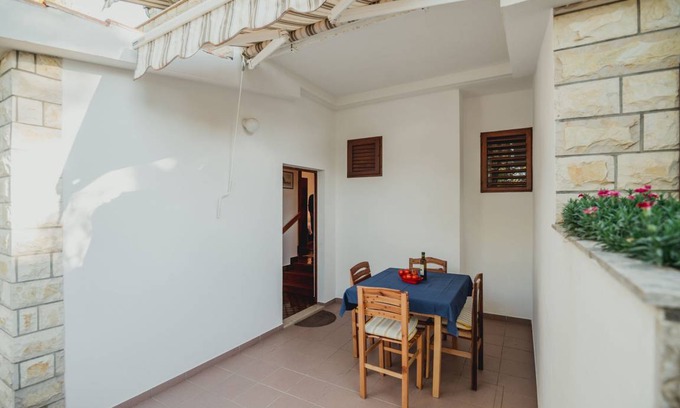 Ivan Dolac Apartment | 50 m² Apartment ∙ 2 bedrooms ∙ 4 guests