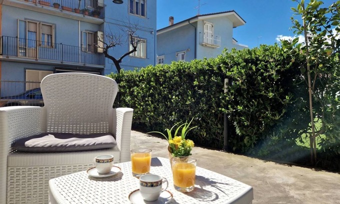 Porto Sant'Elpidio Apartment | [50 mt FROM THE SEA] Wi-fi Court and Air Conditioner