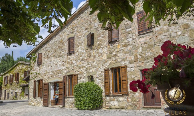 Doglio Villa | 5000 m² Villa ∙ 14 bedrooms ∙ 33 guests