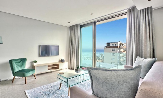 Sea Point Apartment | 503 The Cosmopolitan