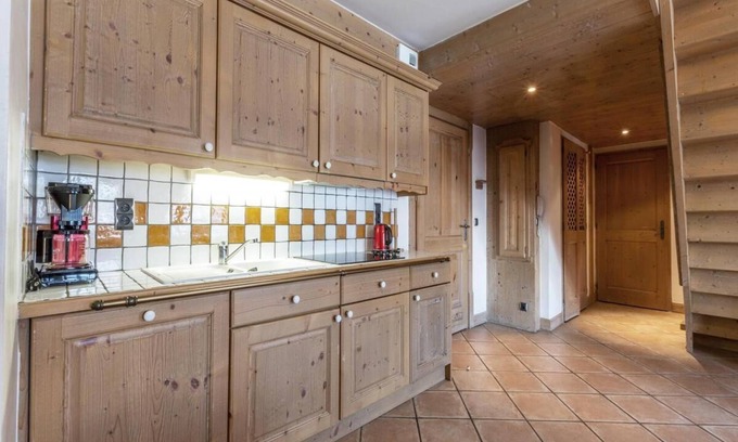 Les Belleville Apartment | 50m from ski slopes, 5th floor, view valley, fitness, swimming pool, sauna, hammam, balcony, tv