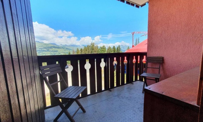 Bellentre Apartment | 50m from resort center, 1st floor, balcony, tv, ski locker, 27m², Montchavin La Plagne