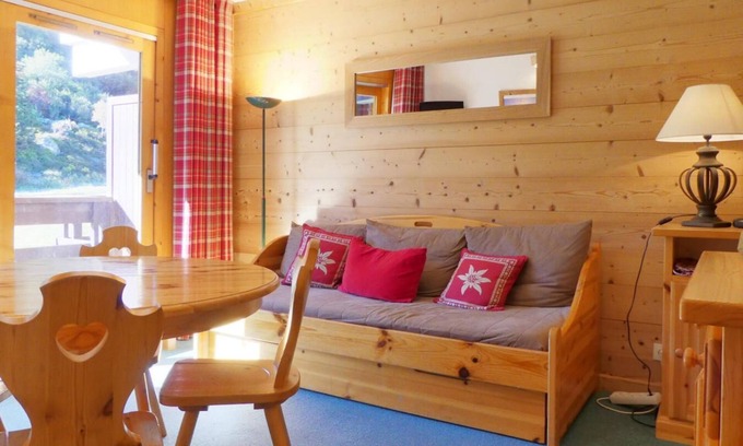 Meribel-Mottaret Apartment | 50m from shops, 33m², Méribel-Mottaret