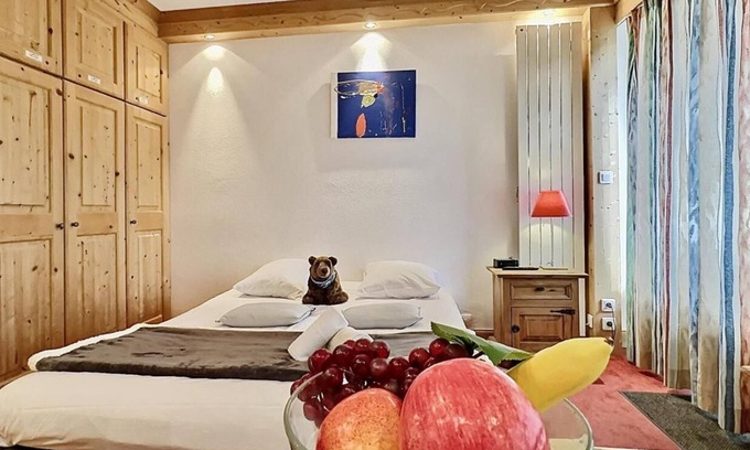 Tignes le Lac Apartment | 50m from ski slopes, 4th floor, view mountain, balcony, ski locker, 30m², Tignes