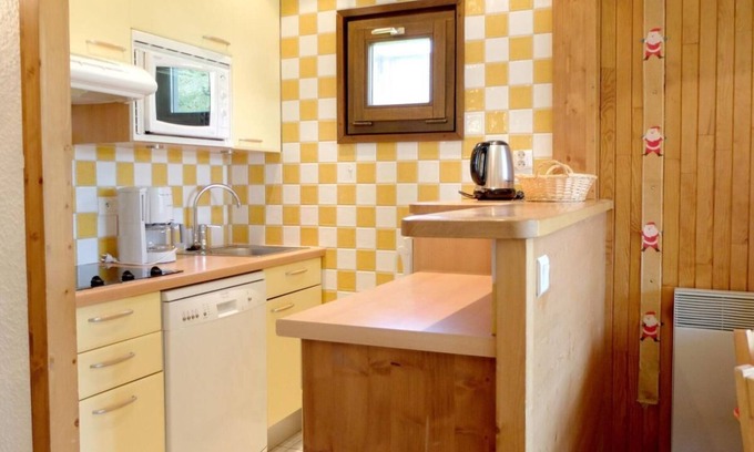 Le Lavachet Apartment | 50m from ski slopes, 4th floor, balcony, tv, 34m², Tignes