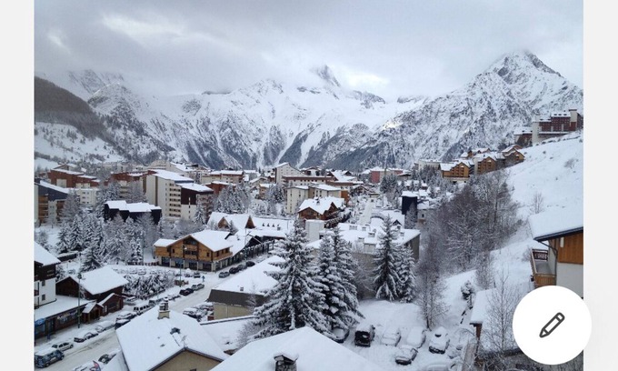 Les Deux Alpes Apartment | 50m2 apartment at the foot of the slopes and all amenities